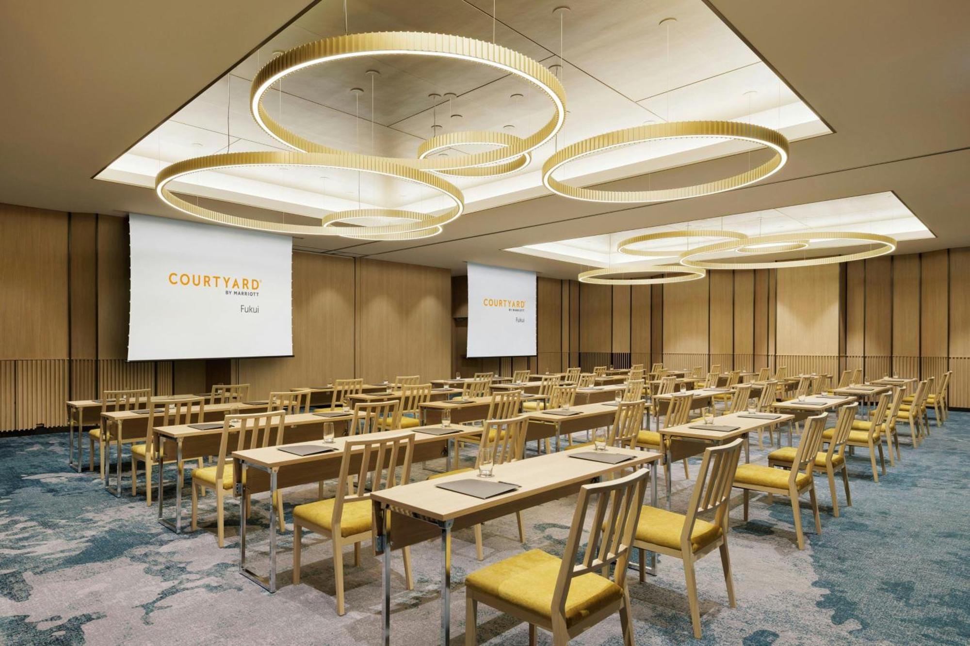 Hotel Courtyard By Marriott Fukui Esterno foto